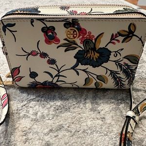 NWT Tory Burch Parker floral double zip mini bag.